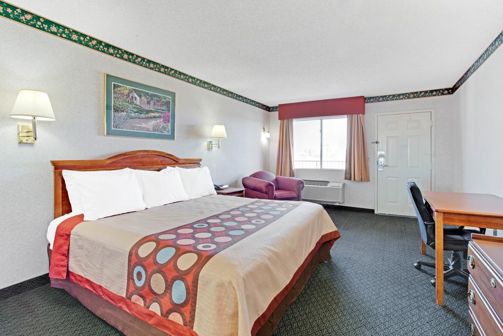 Super 8 By Wyndham Tucson Downtown Convention Center Otel Dış mekan fotoğraf