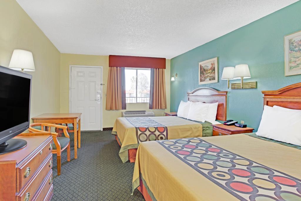 Super 8 By Wyndham Tucson Downtown Convention Center Otel Dış mekan fotoğraf